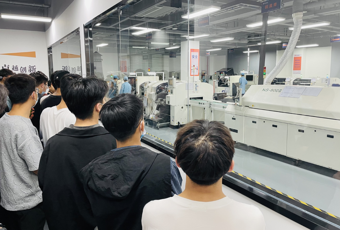 热烈欢迎陕西国际商贸学院师生参观交流(图4)